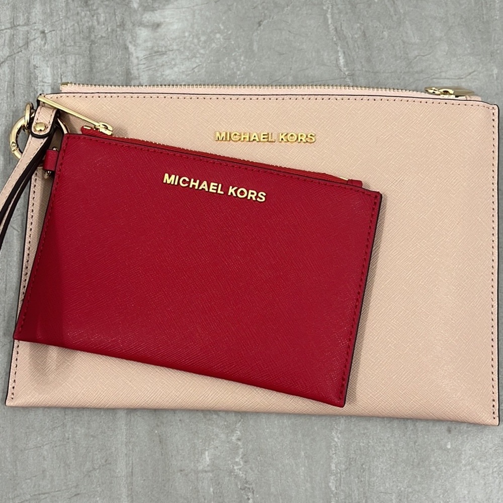 Michael Kors wristlet and change purse set